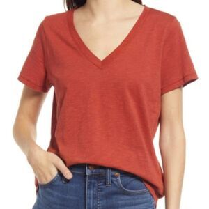 Madewell Whisper Cotton V Neck Tee in Dark Cinnabar Red Size XS